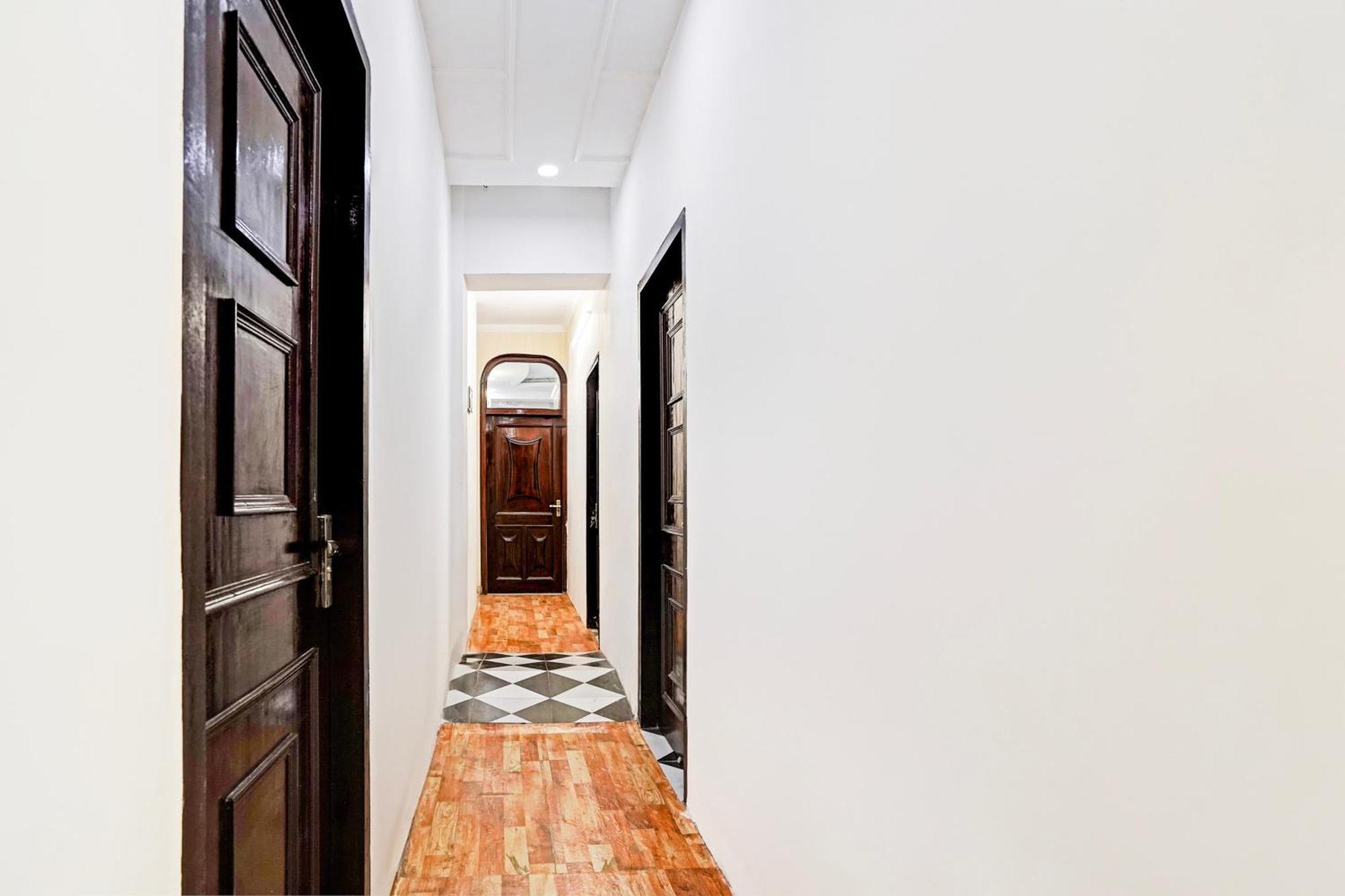 Hotel O Le Empire Stay House Yeni Delhi Dış mekan fotoğraf