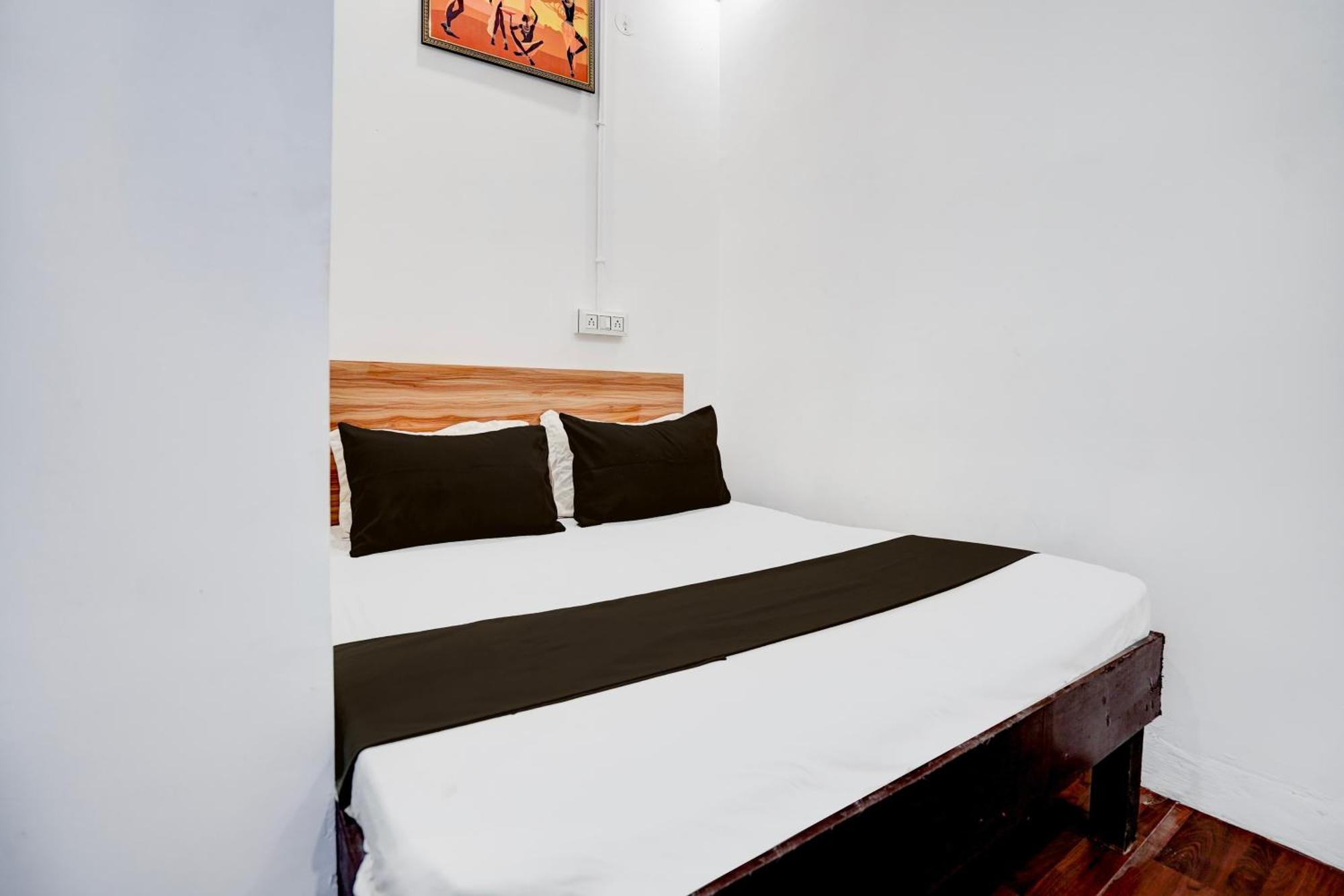 Hotel O Le Empire Stay House Yeni Delhi Dış mekan fotoğraf