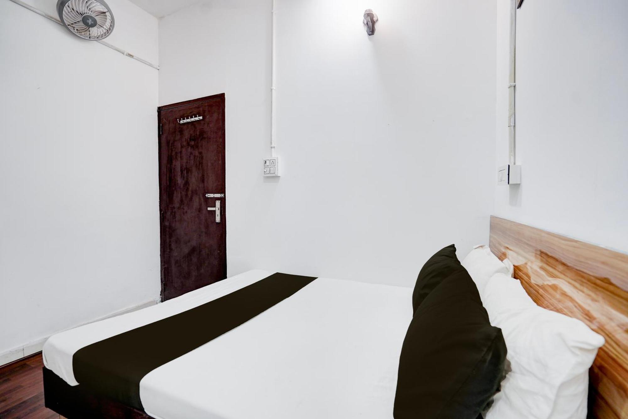 Hotel O Le Empire Stay House Yeni Delhi Dış mekan fotoğraf