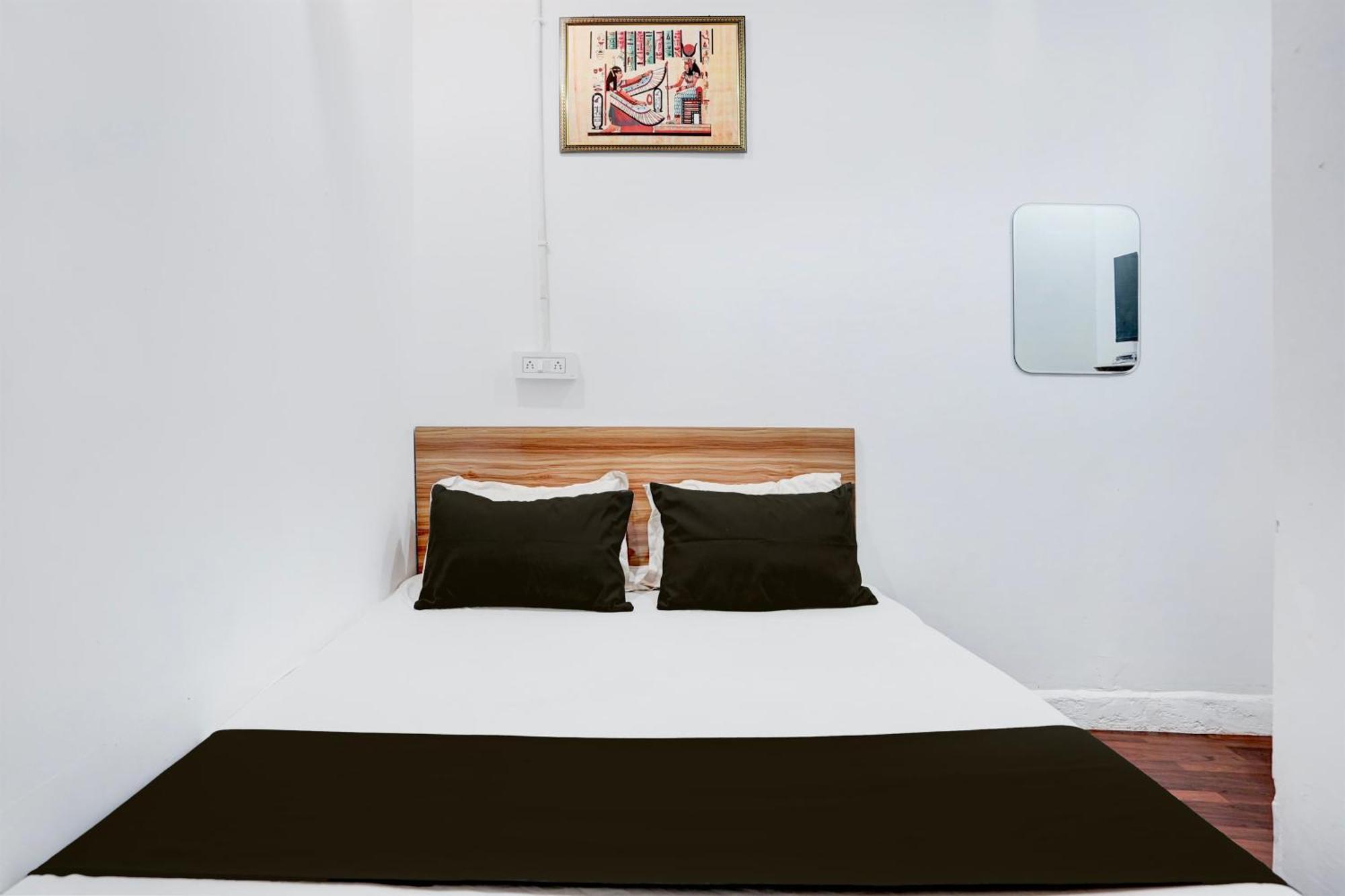 Hotel O Le Empire Stay House Yeni Delhi Dış mekan fotoğraf