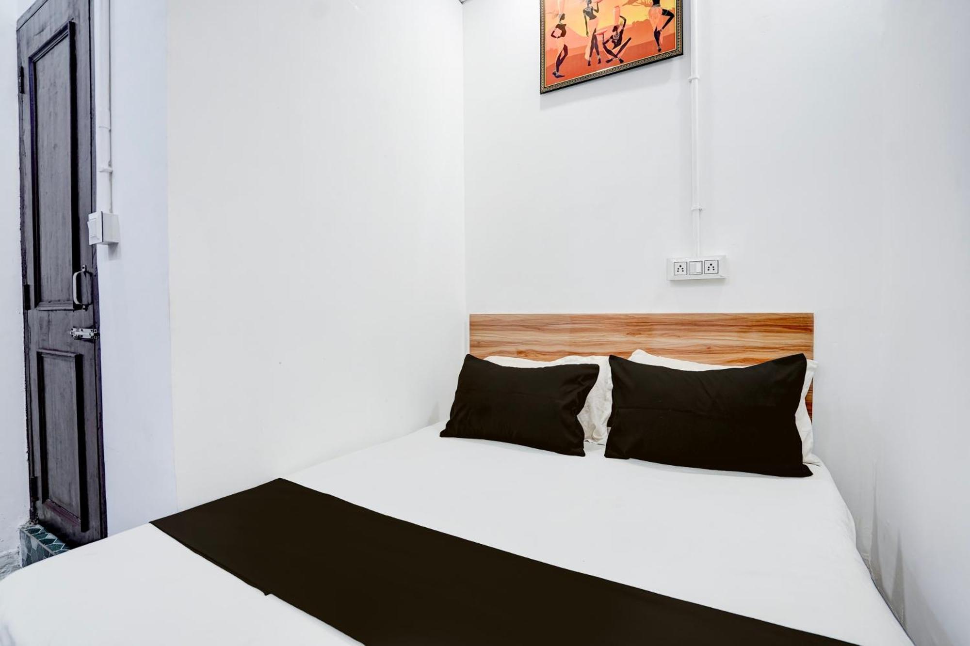 Hotel O Le Empire Stay House Yeni Delhi Dış mekan fotoğraf