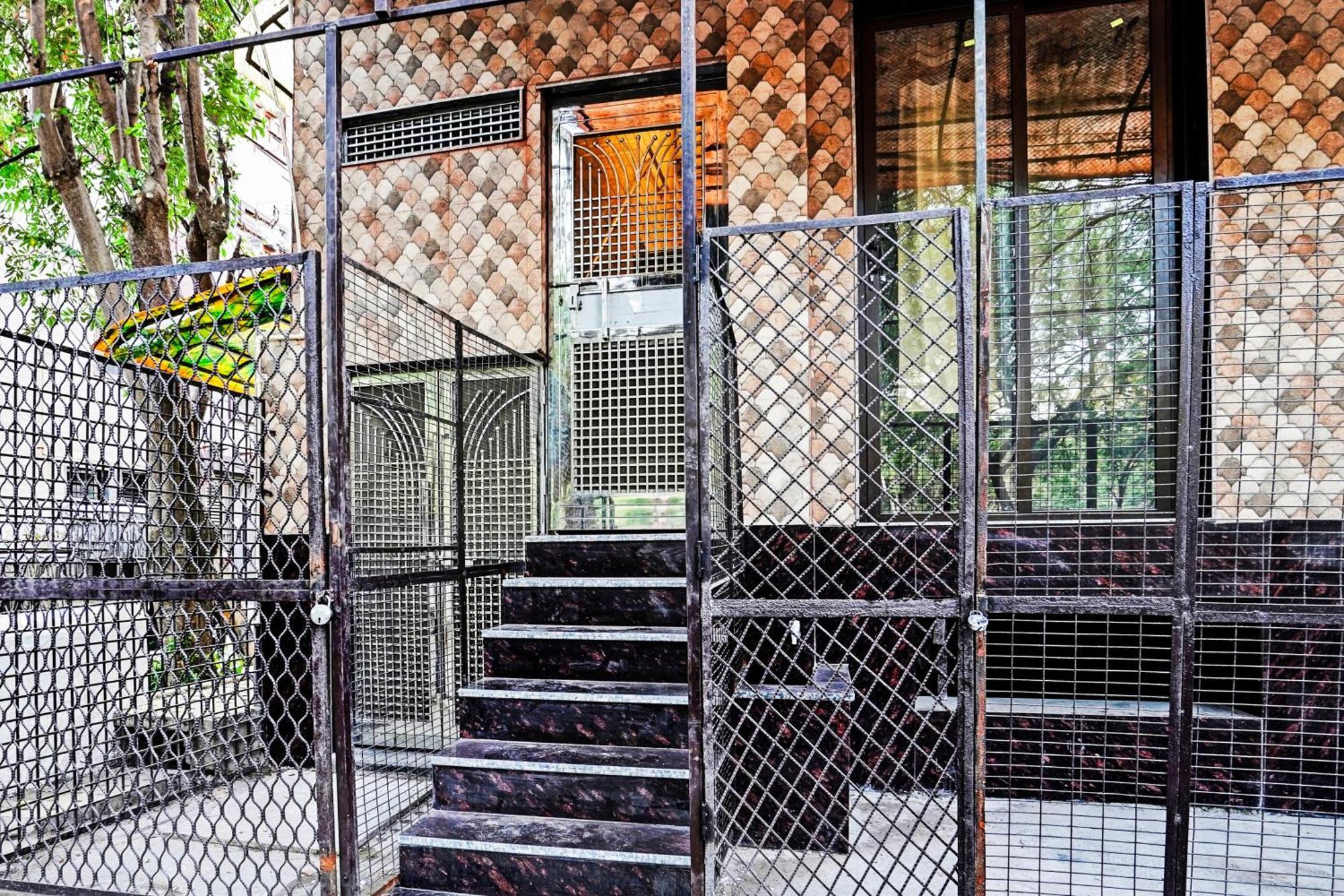 Hotel O Le Empire Stay House Yeni Delhi Dış mekan fotoğraf