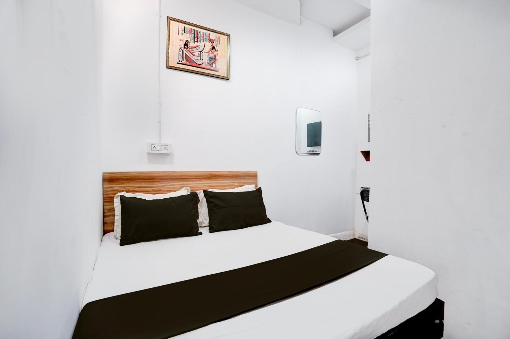 Hotel O Le Empire Stay House Yeni Delhi Dış mekan fotoğraf